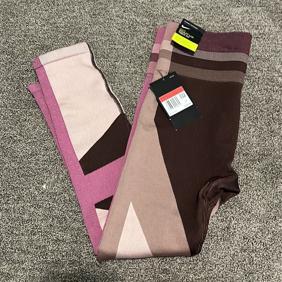 Nike Sculpt Icon Clash Crop Seamless 7/8 Tights - Picture 5 of 7